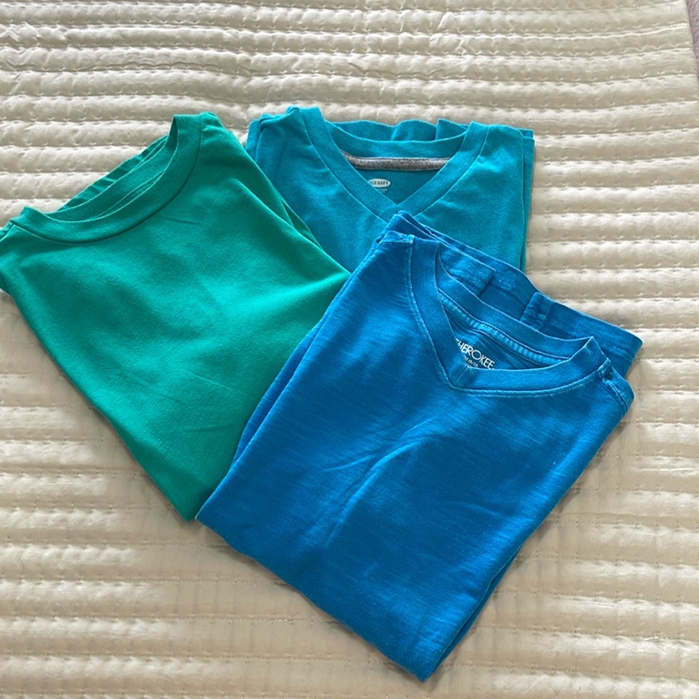 BOYS CHEROKEE AND OLD NAVY T-SHIRT BUNDLE